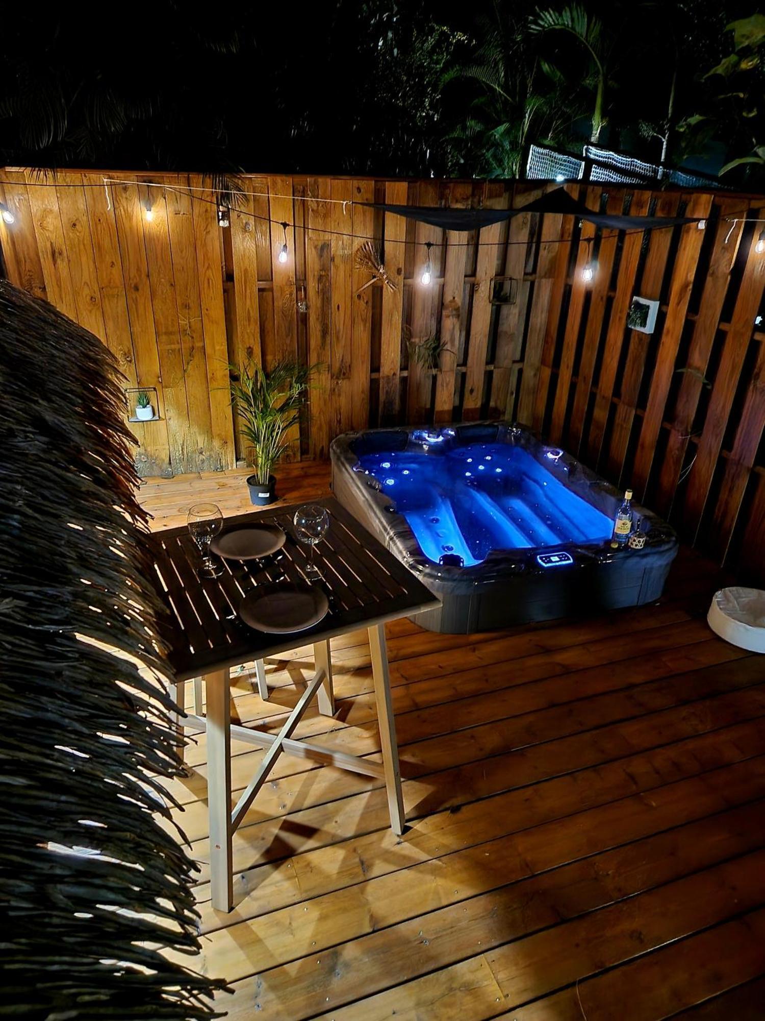 Pura Vida Lodge Cabane Perchee Сент-Роз Экстерьер фото