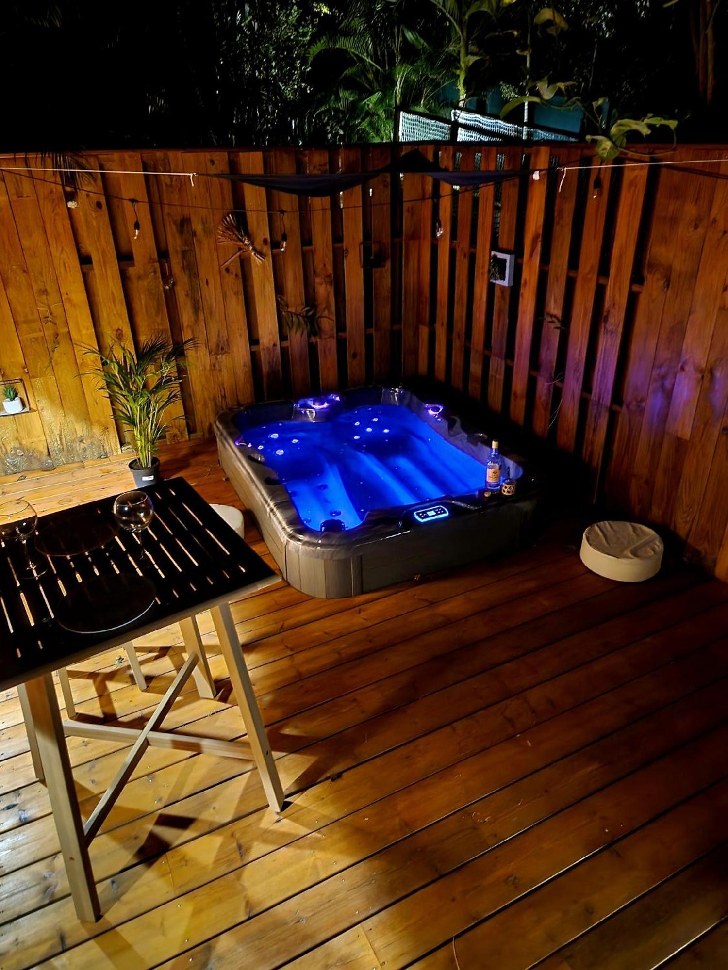 Pura Vida Lodge Cabane Perchee Сент-Роз Номер фото